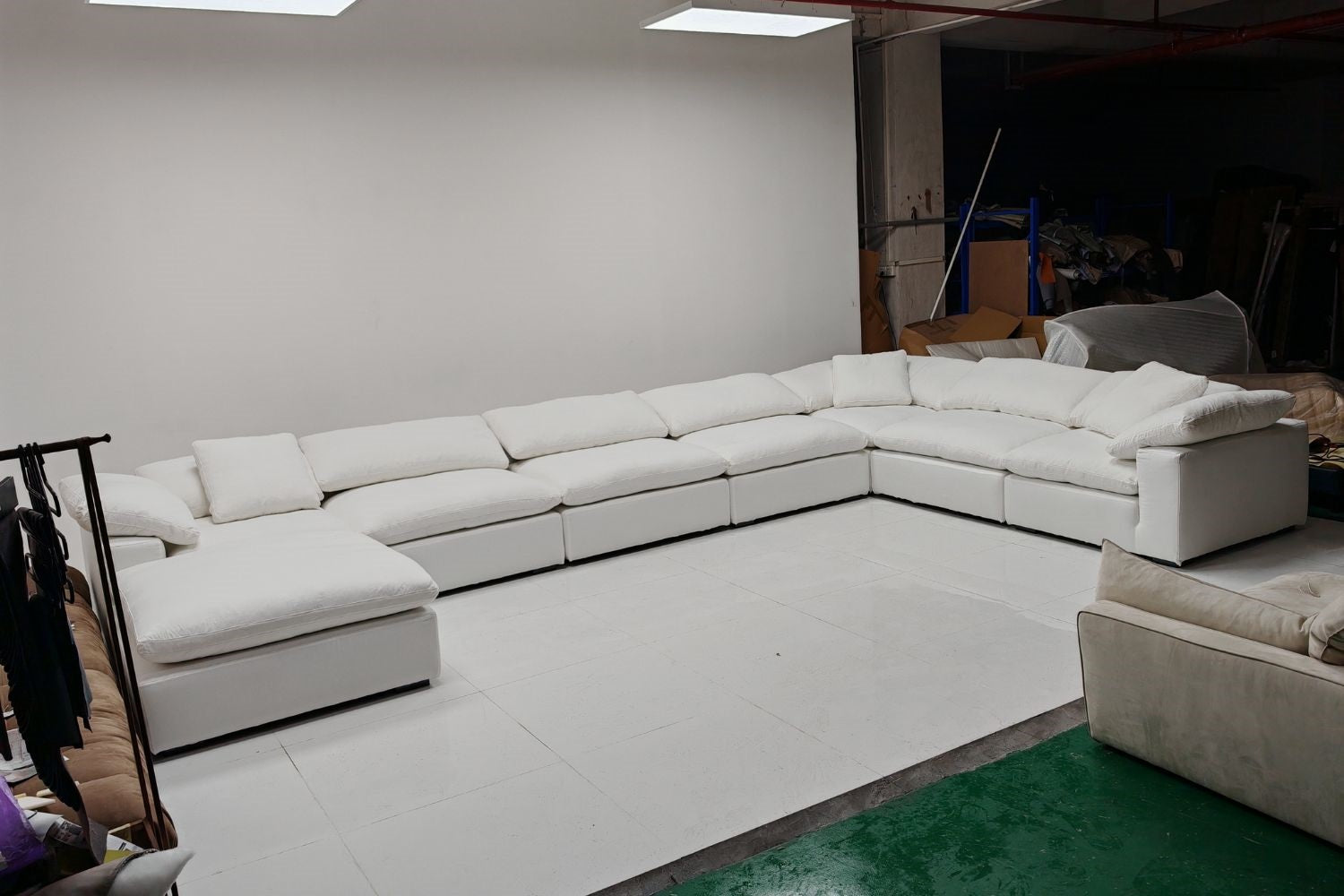 Cloud 570cm white factory sofa on the factory floor