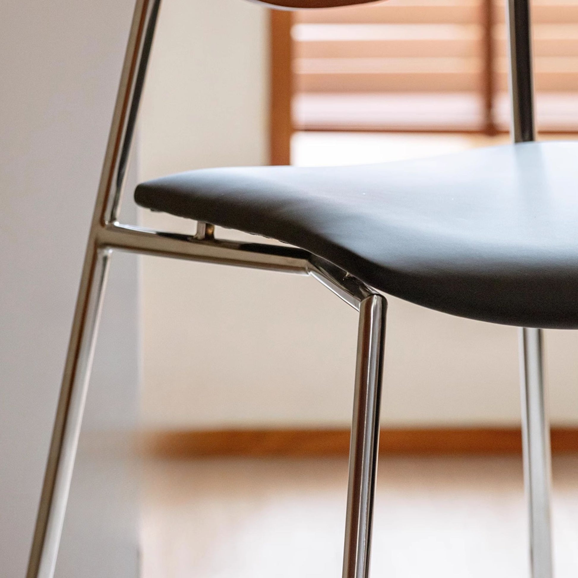 Tyra stainless steel chair