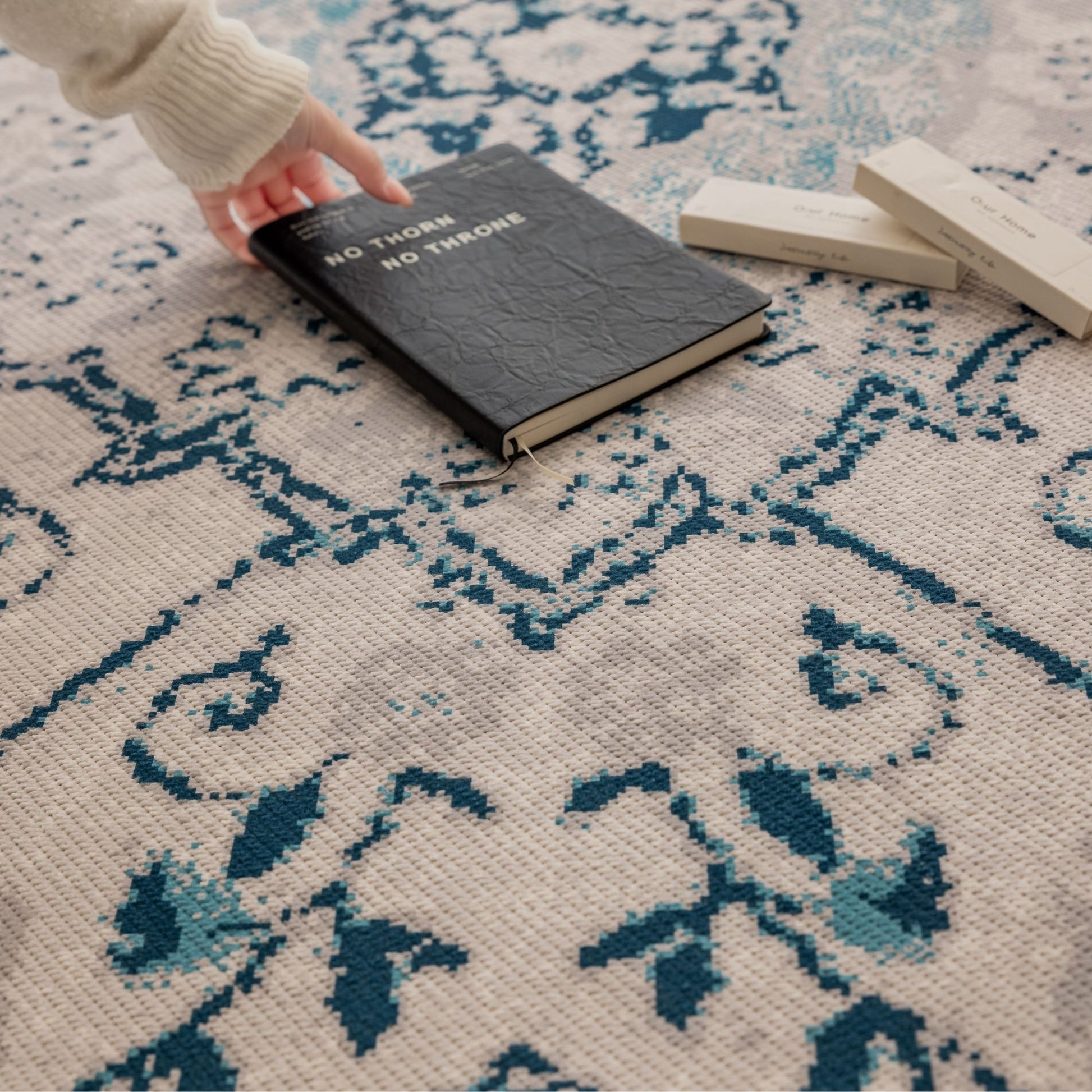 Oasis rug blue