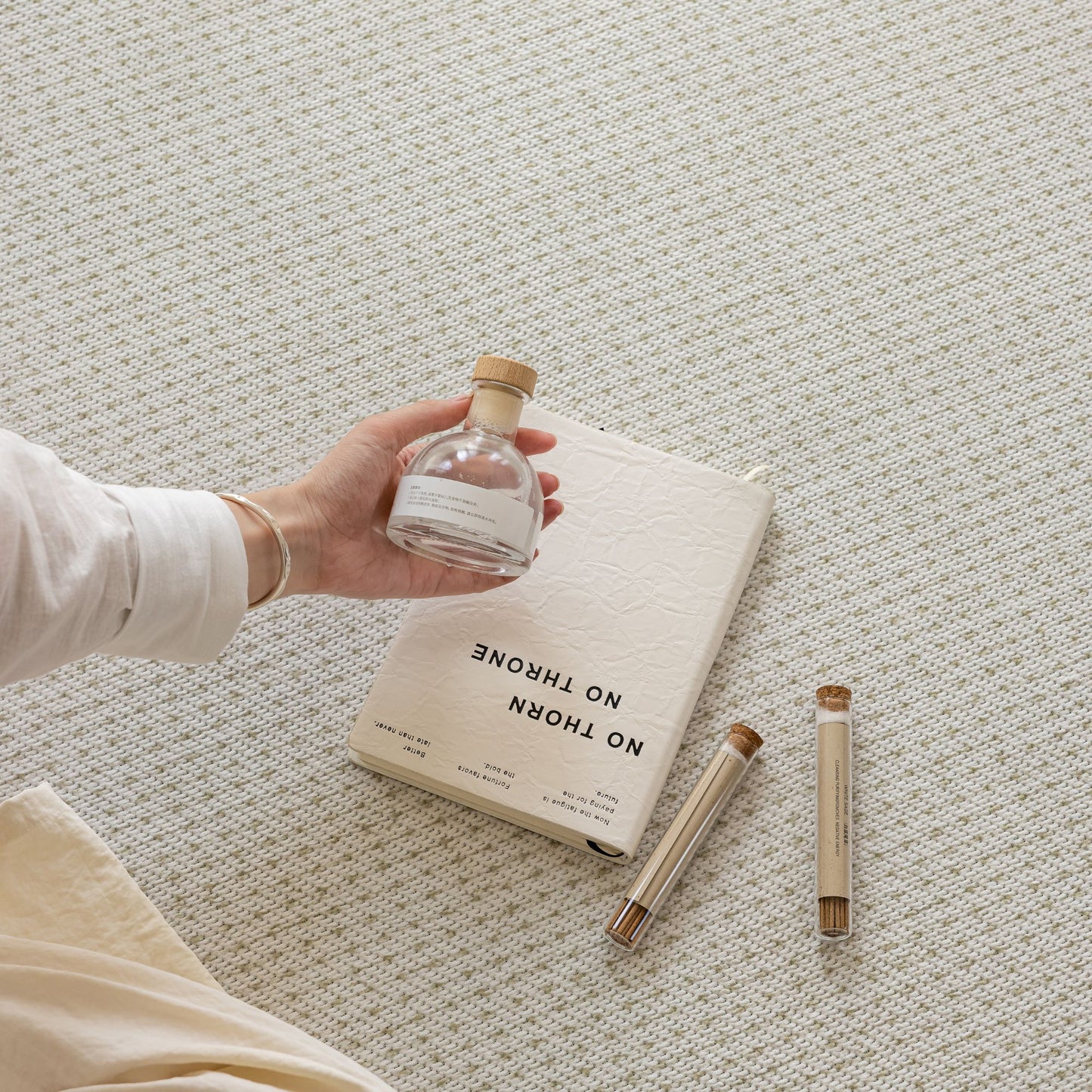 Oboe washable rug white