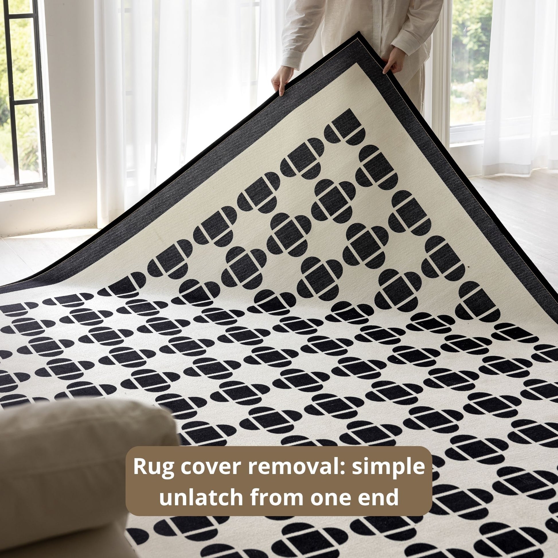 Octave washable rug black
