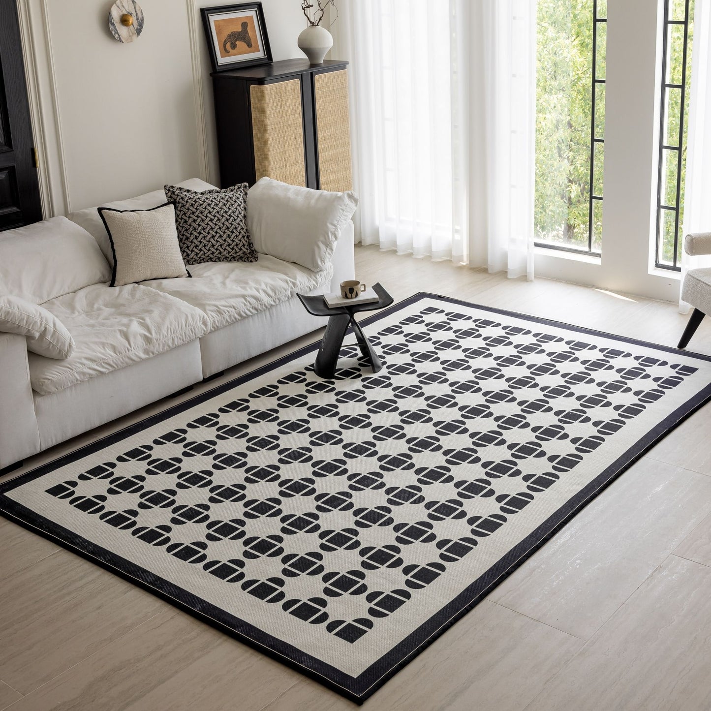 Octave washable rug black