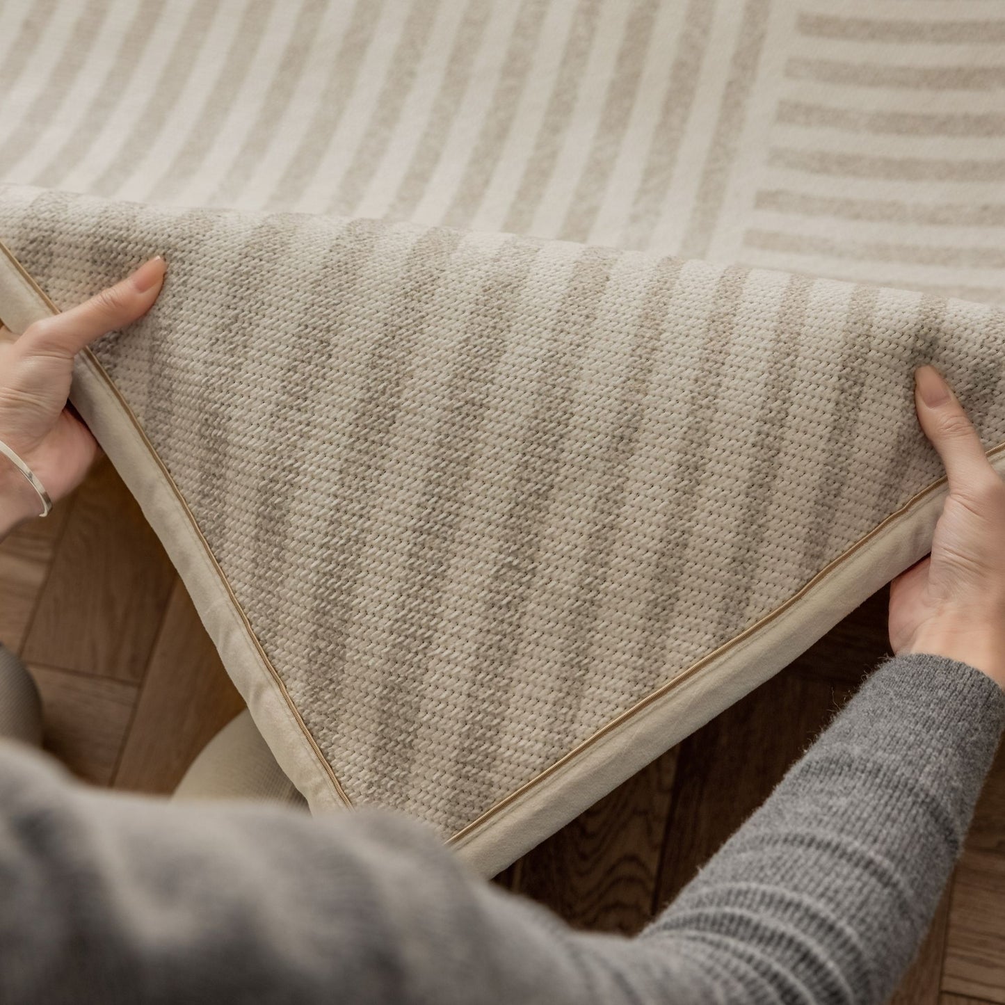 orbit washable rug beige