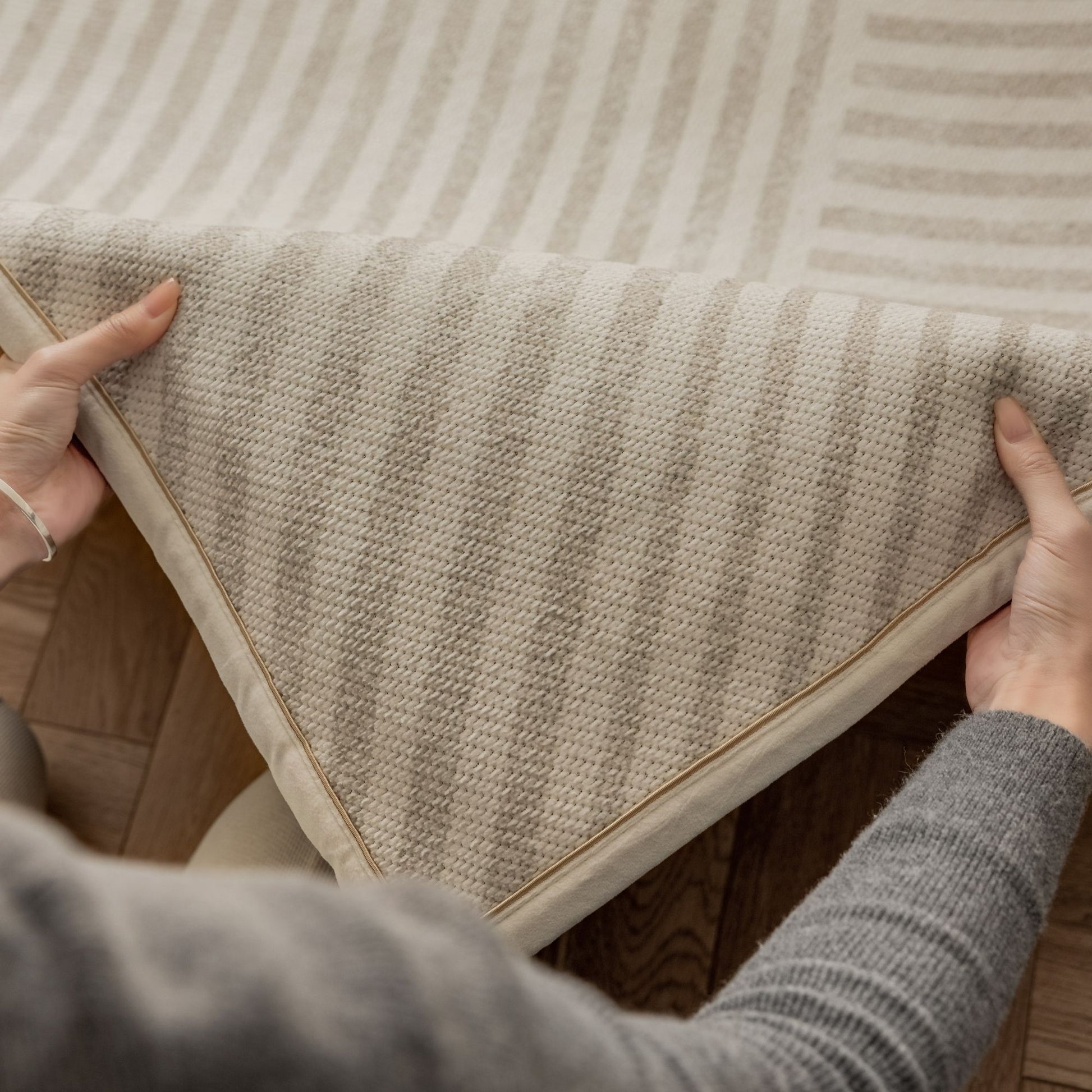 orbit washable rug beige