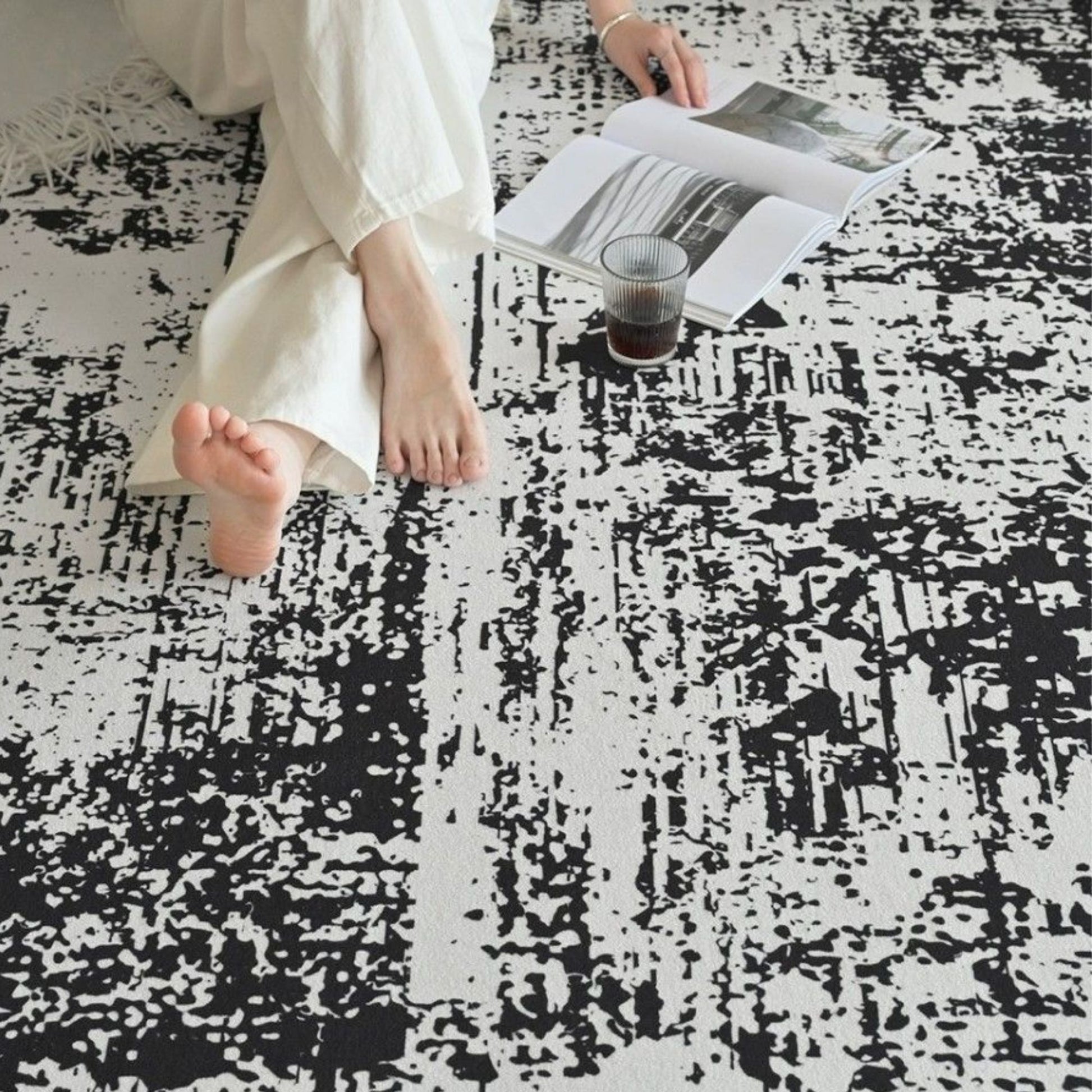Oscar modern water resistant rug