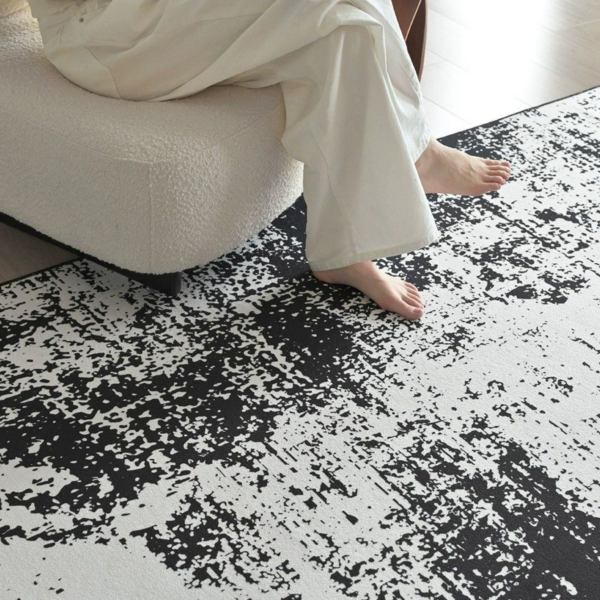 Oscar modern water resistant rug