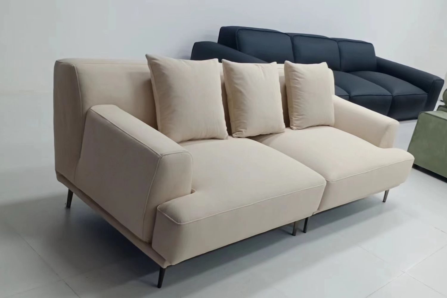 Crystal 220cm Beige Fabric Sofa Kelvin Yee | Apr 24
