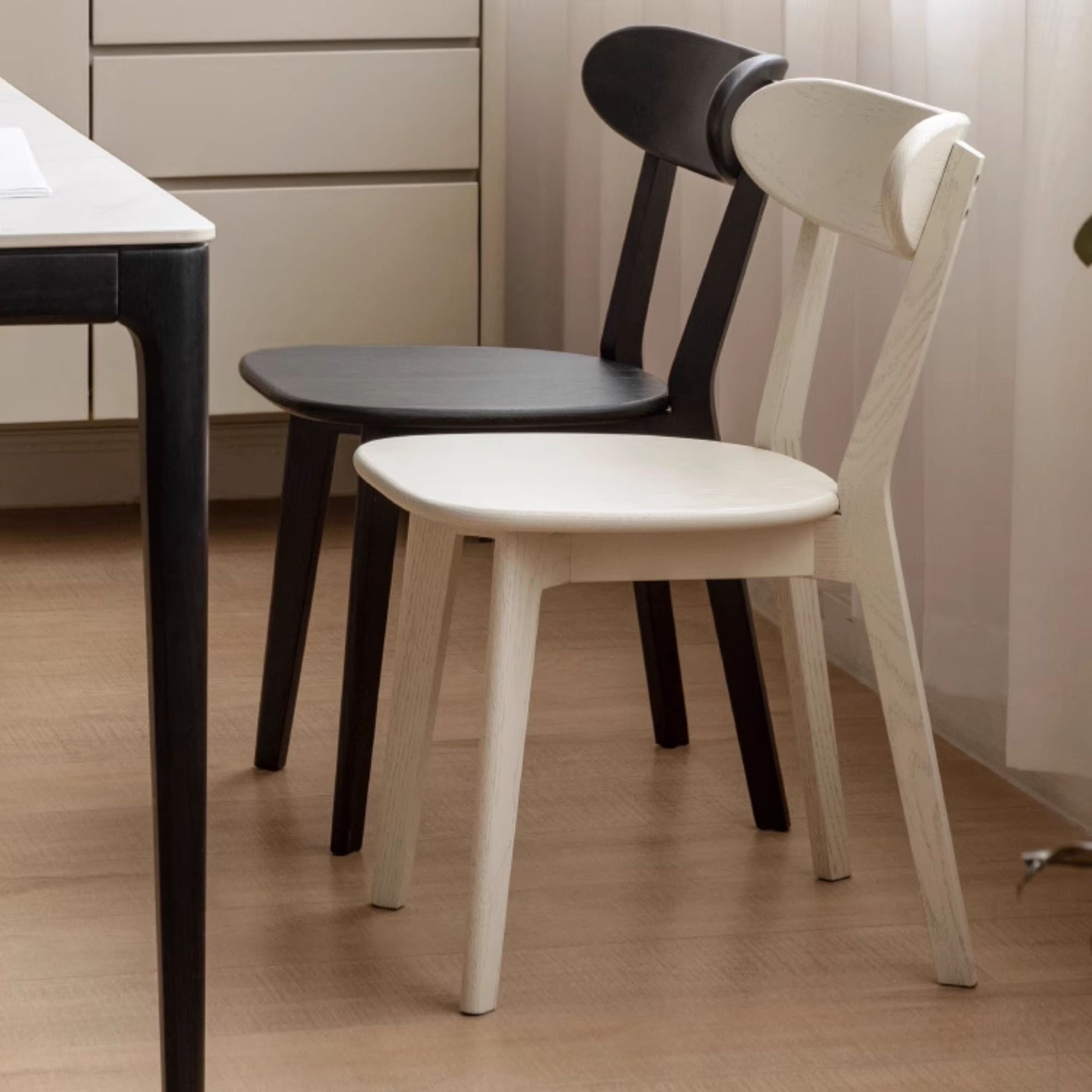 Tank oak wood chair in black finish
