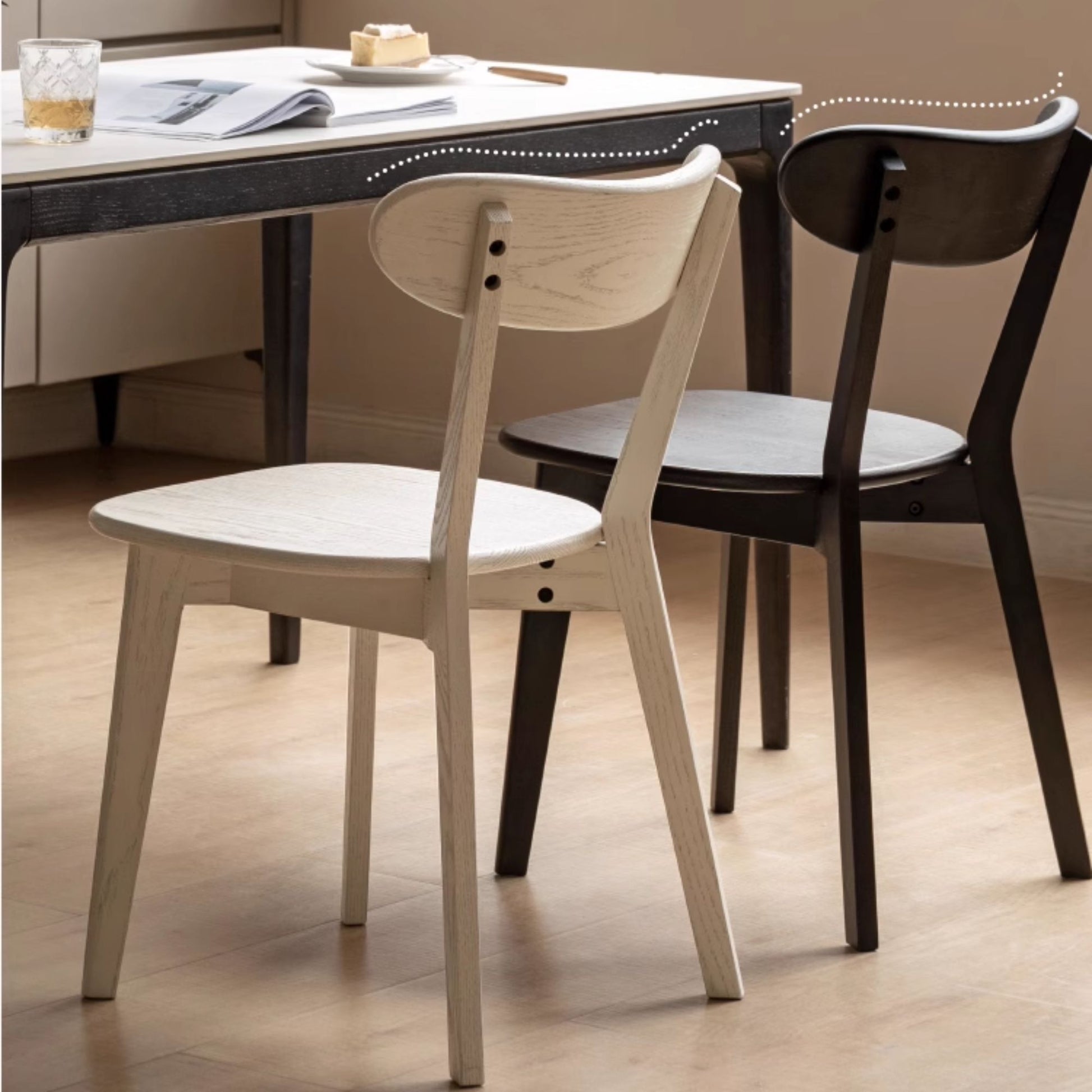 Tank oak wood chair in white finish