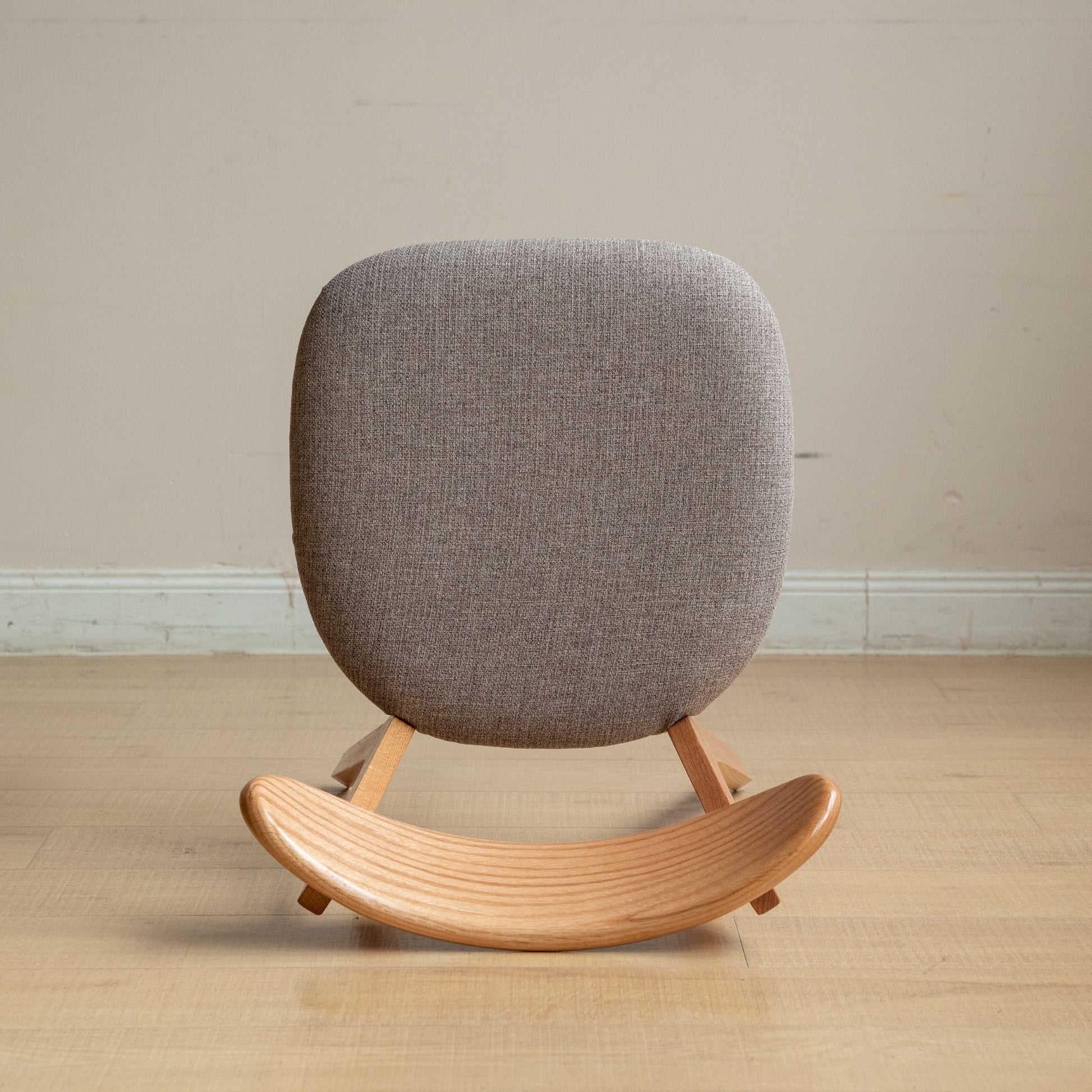 Tank oak wood fabric chair with natural wood finish and grey fabric
