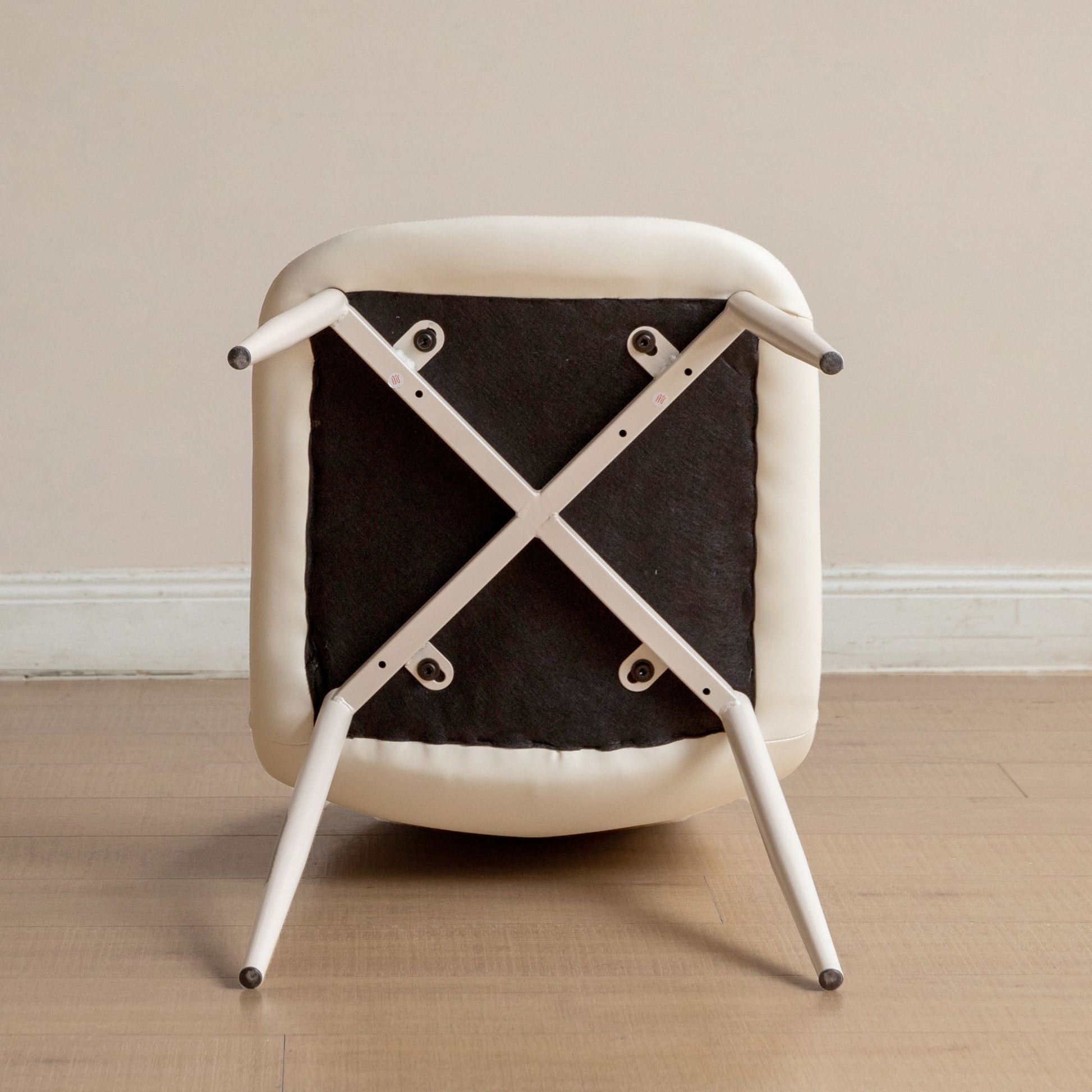 Chair bottom structure for Tesa carbon steel faux leather chair