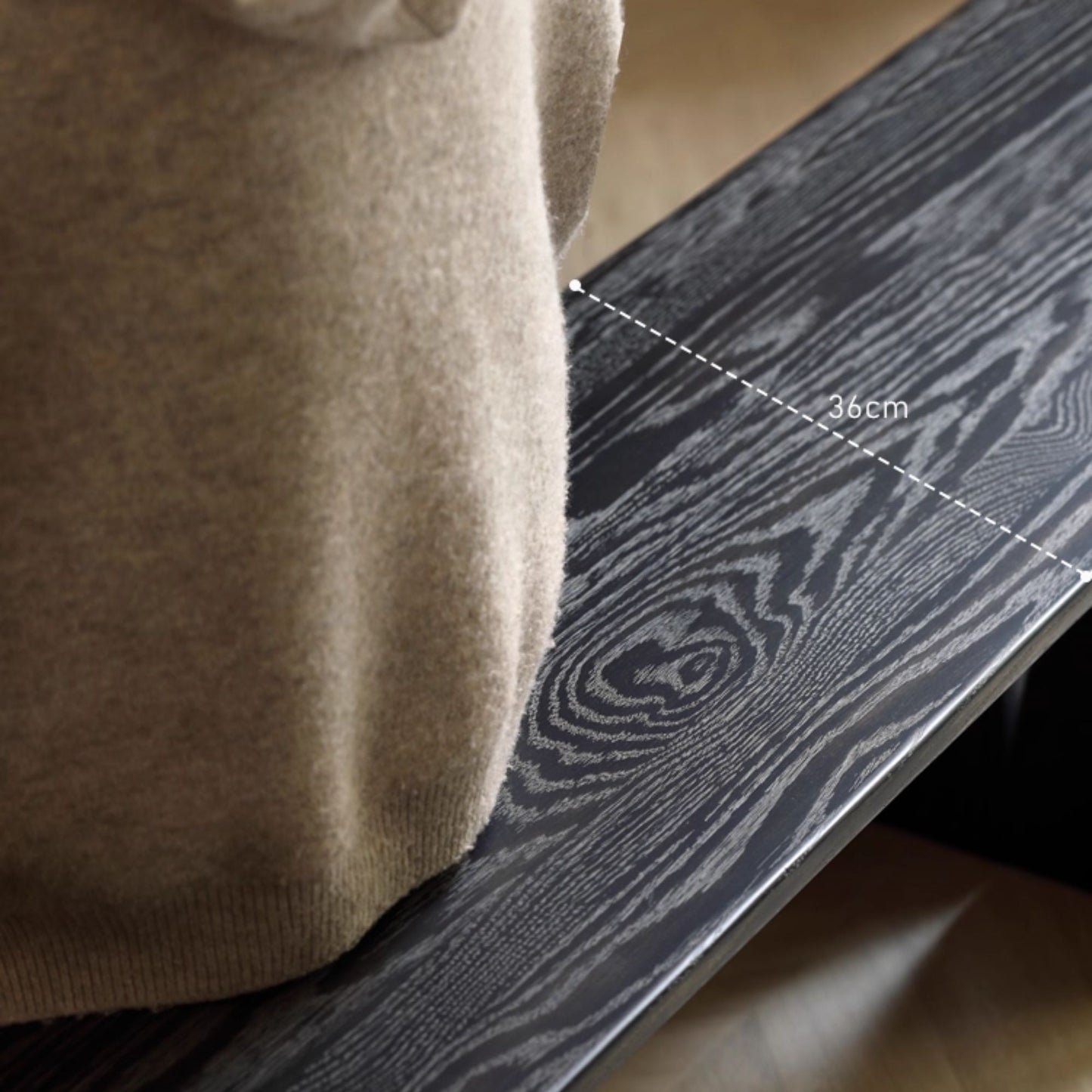 Tinta oak wood bench with black finish