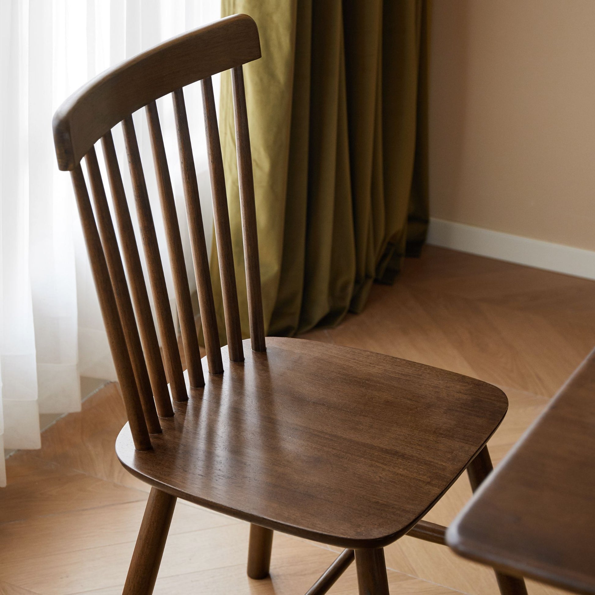 Toby rubberwood chair in walnut finish