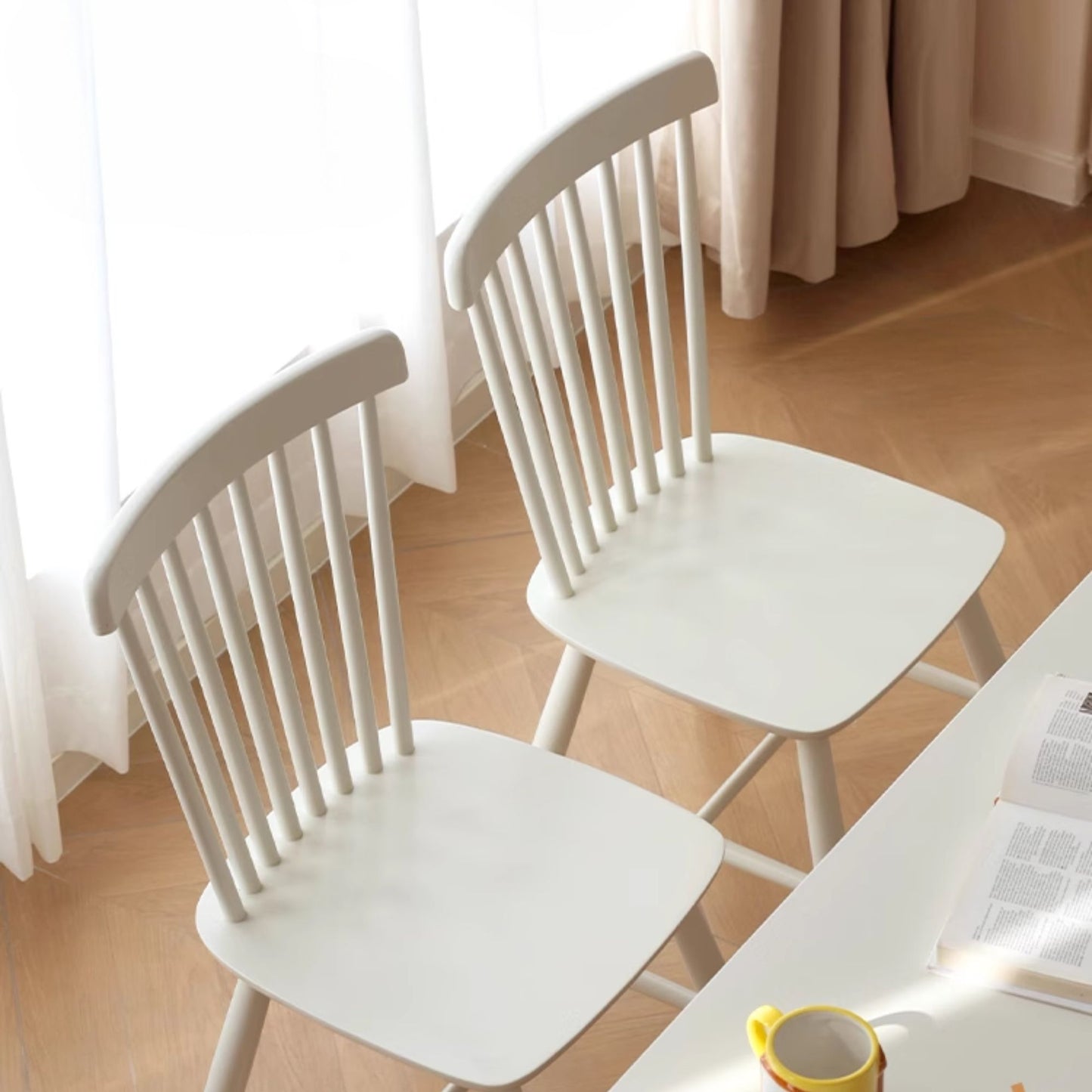 Toby rubberwood chair in white finish