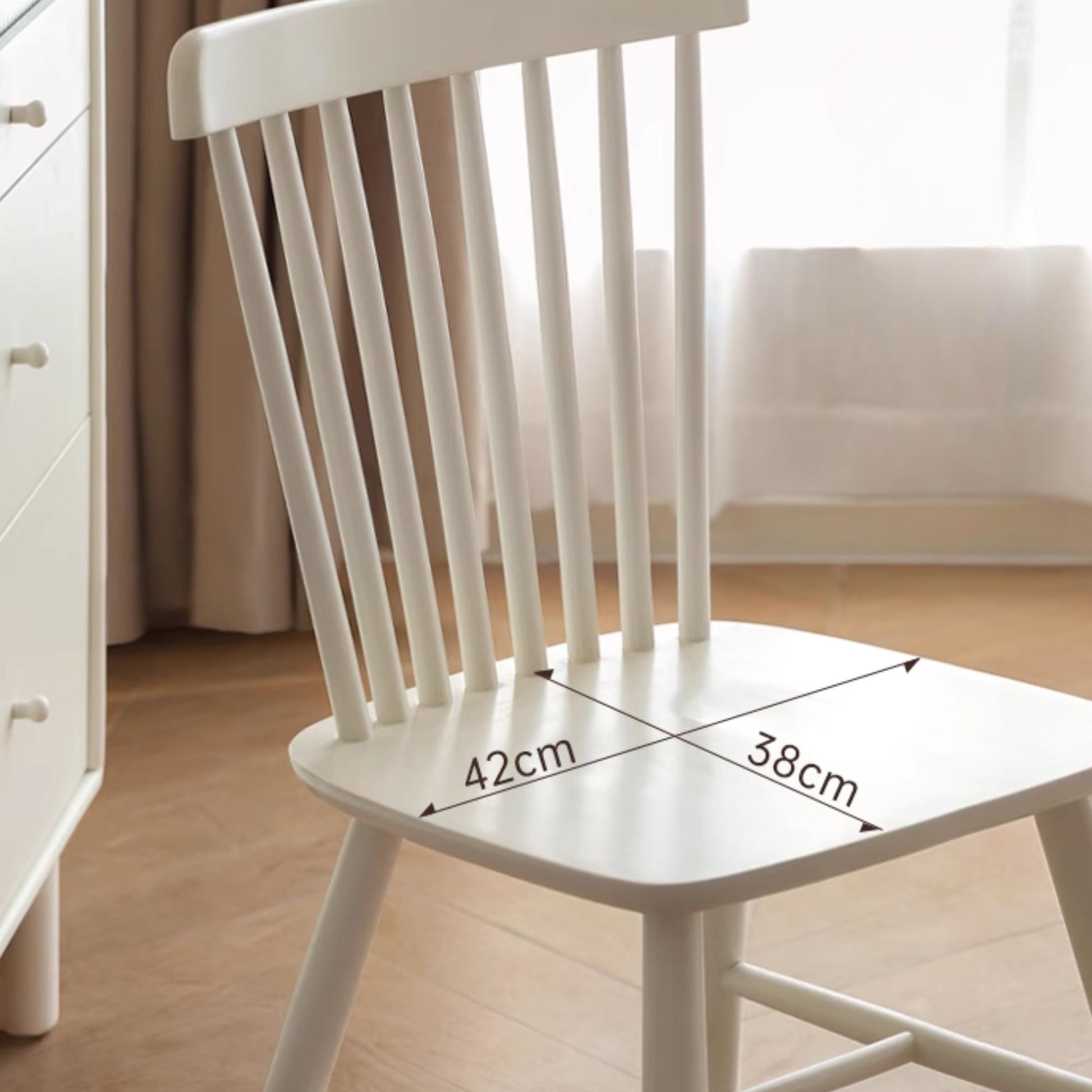 Toby rubberwood chair in white finish