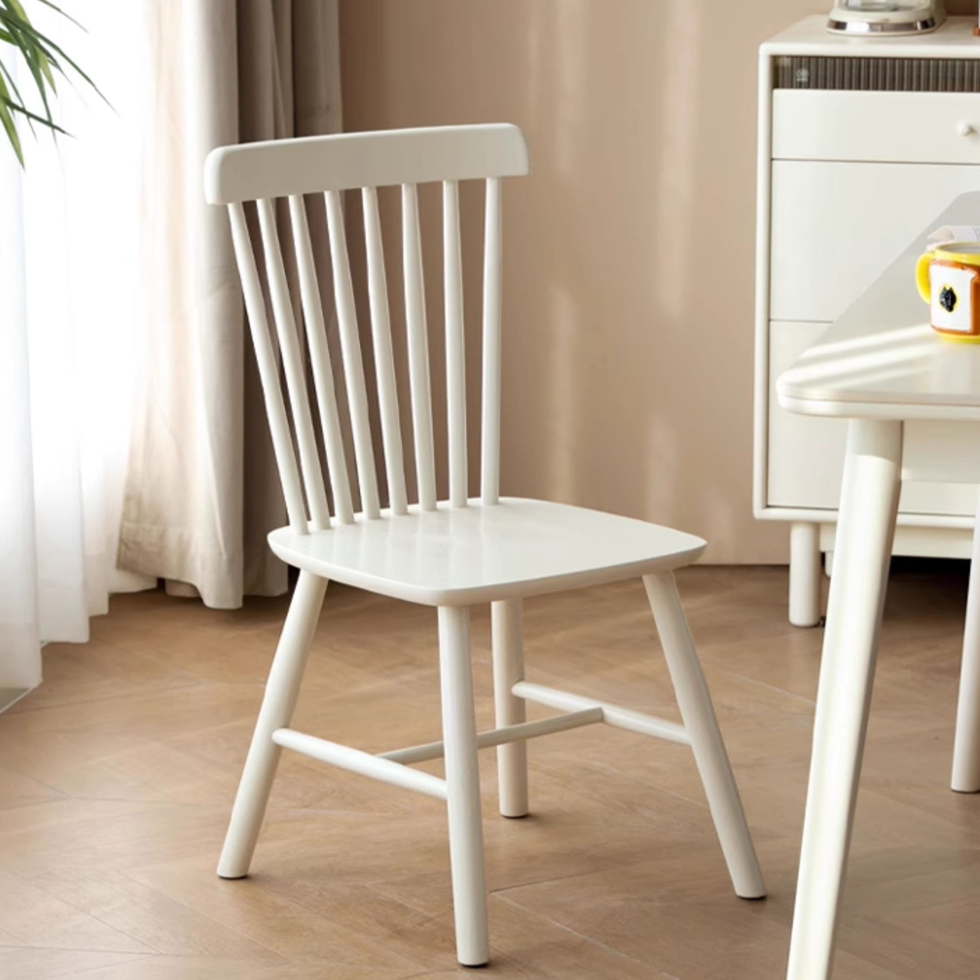 Toby rubberwood chair in white finish