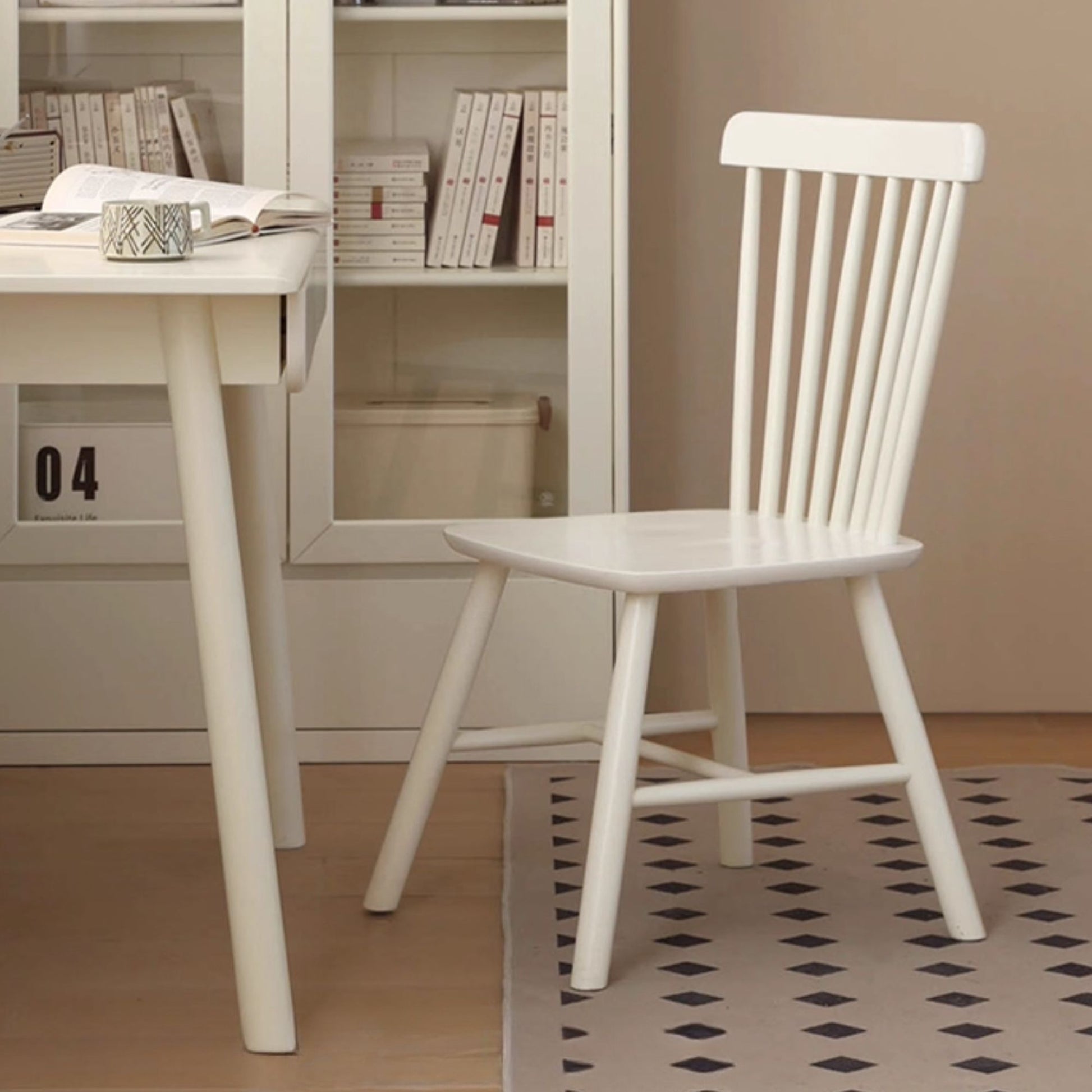 Toby rubberwood chair in white finish