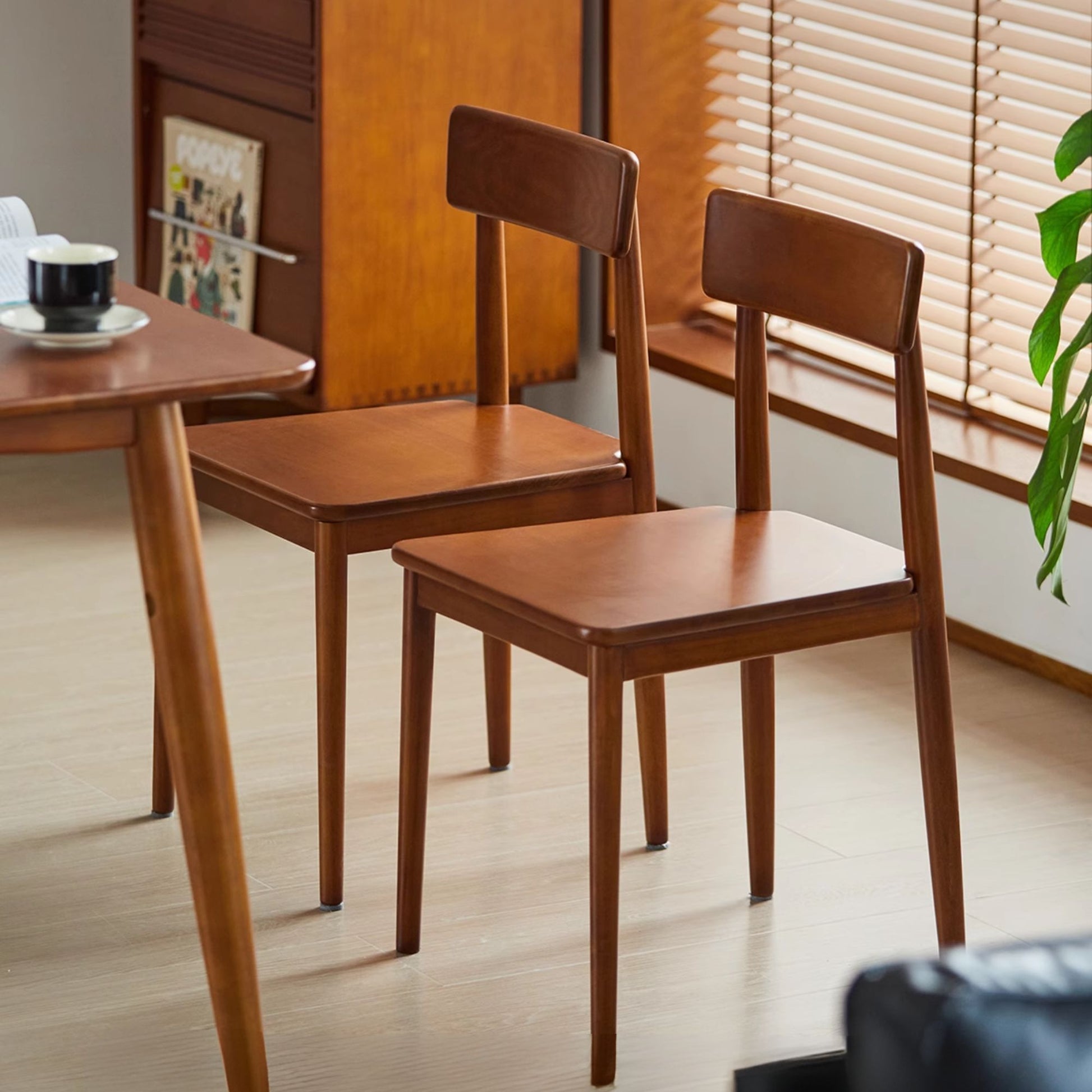 Tranquil poplar wood chair