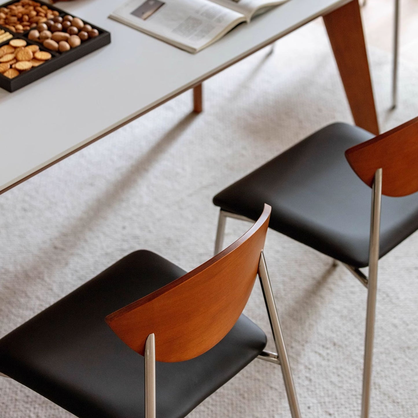 Tyra stainless steel chair