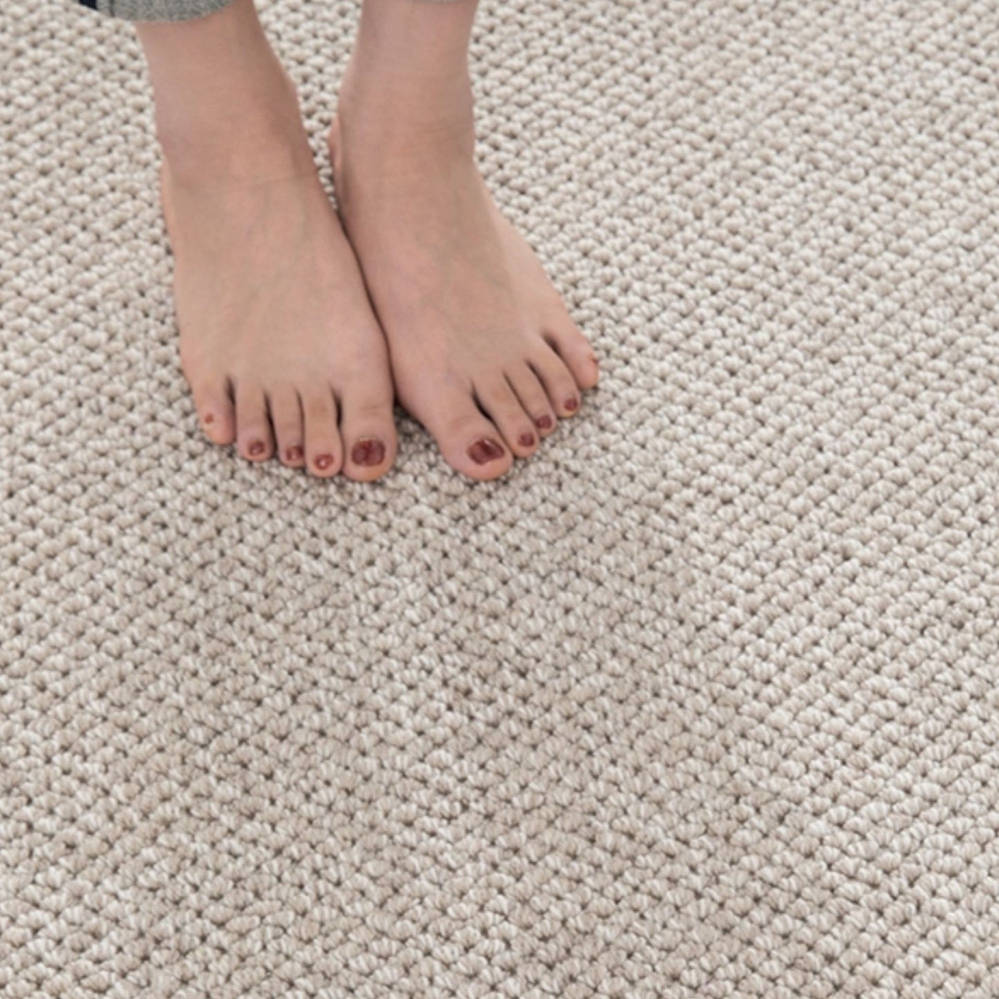 Celine wool rug beige