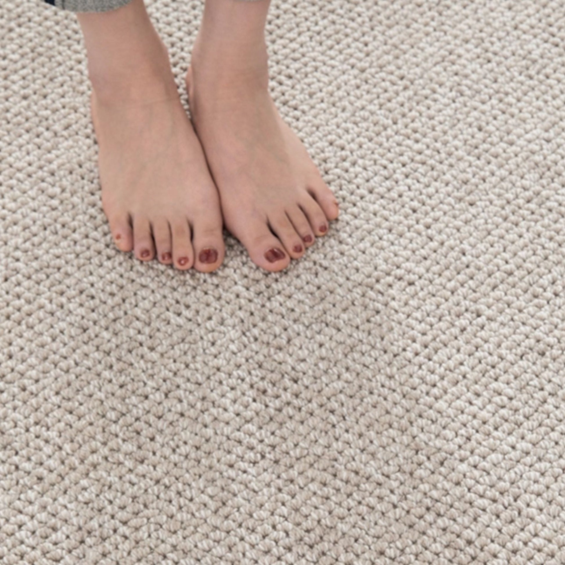 Celine wool rug beige