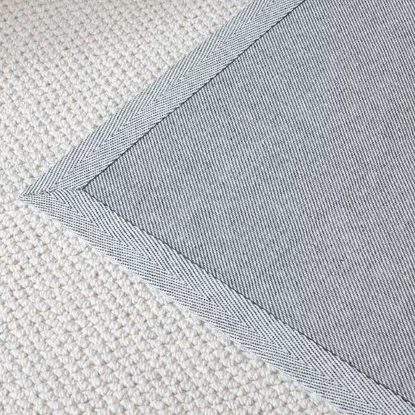 Celine wool rug cream