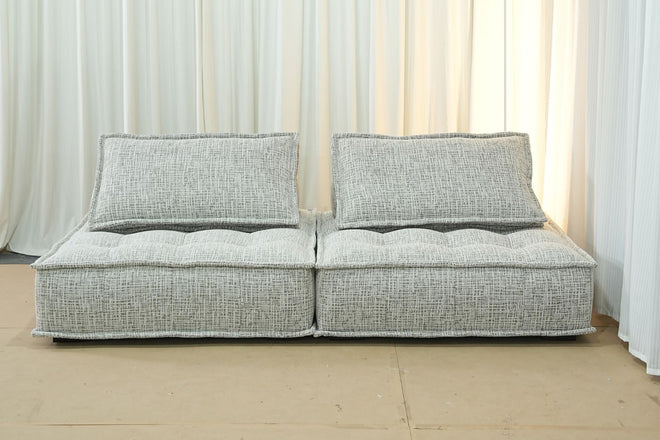 Chunk 2x105cm light grey fabric lounge chair | Demo 3