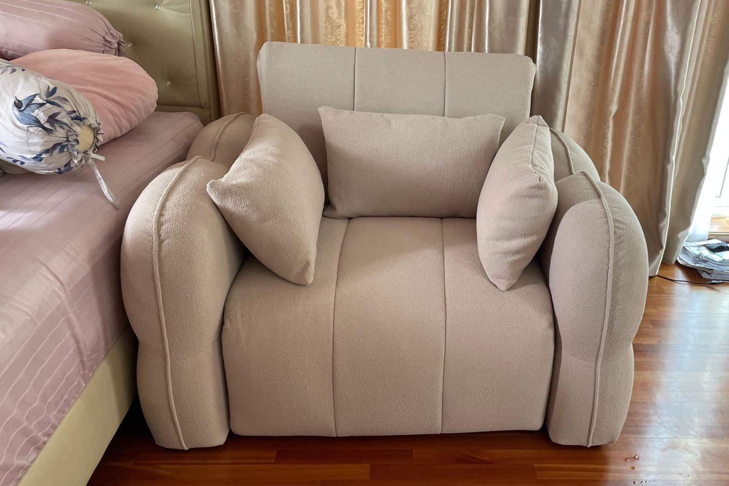 Clover 135cm beige boucle fabric eletric sofa bed