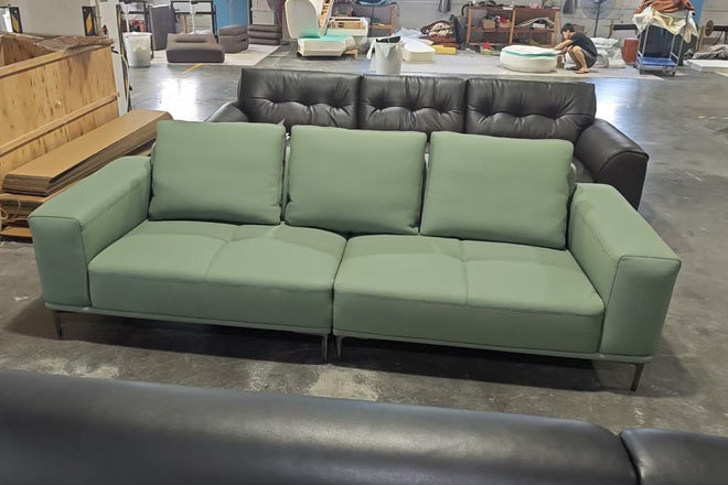 files/inspiration_-_calm_260cm_green_leather_sofa_dhanvantari_healthcare_Jun_26.jpg