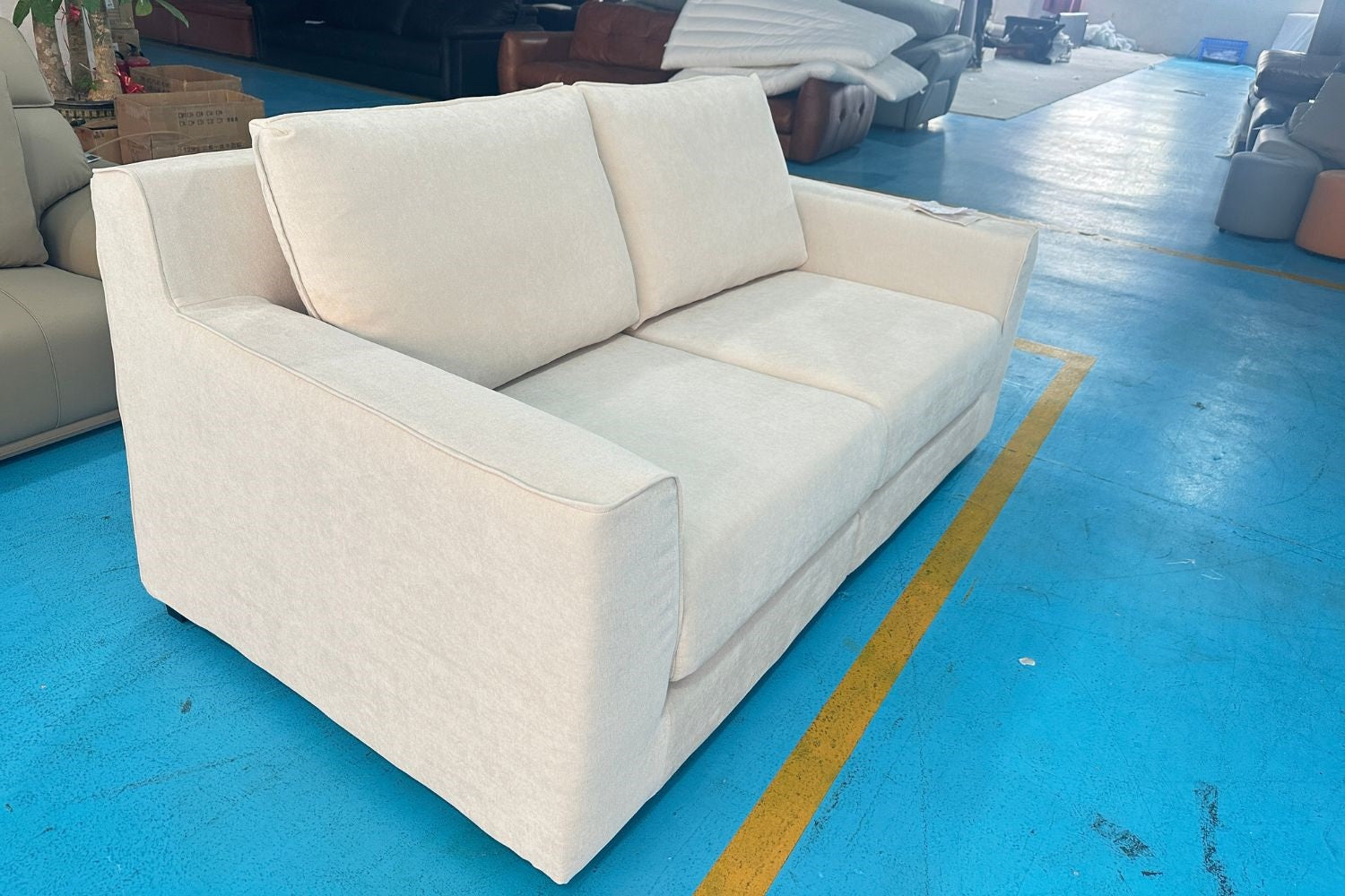 Comfort 180cm White Fabric Sofa Michael Lukmato | May 24