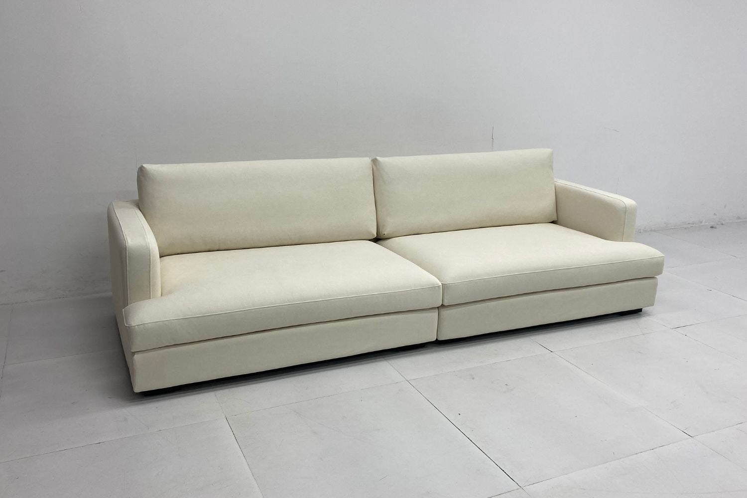 Crescent 280cm White Pet Friendly Fabric Sofa Fel Ng | Nov 25