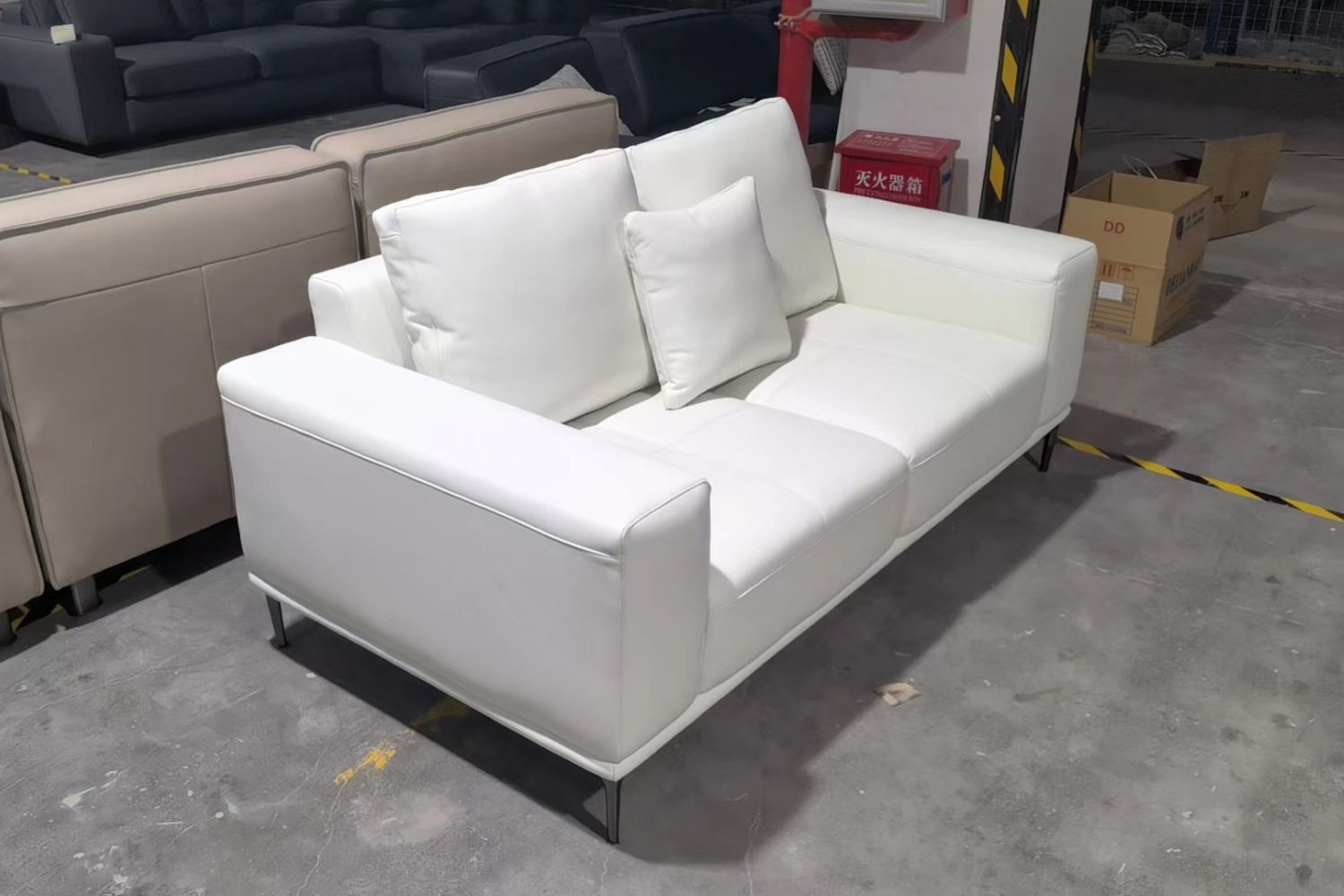 Calm 180cm White (Remy 571) Full Leather Sofa Jamus | Nov 23