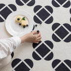 Octave washable rug black