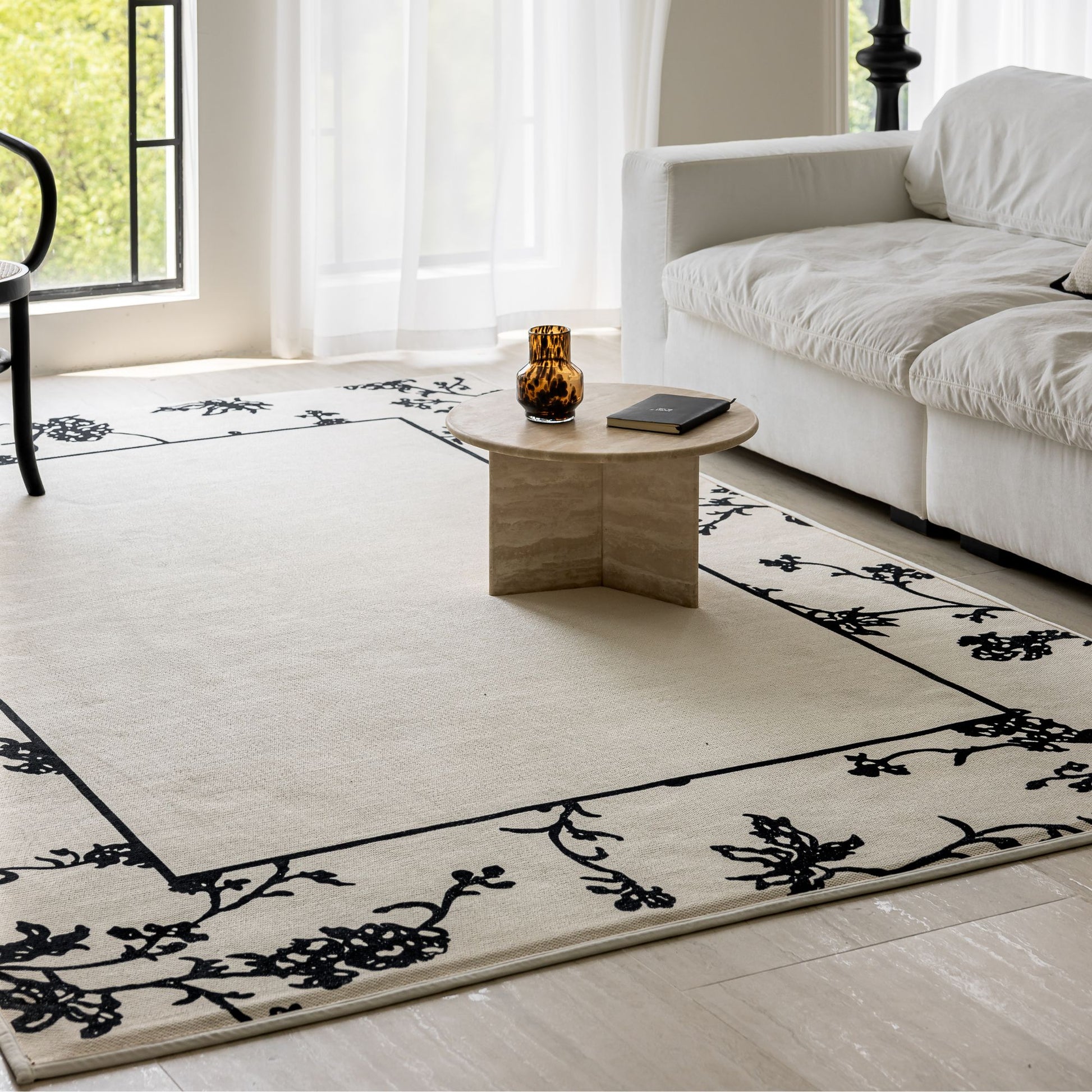 Osman washable rug white