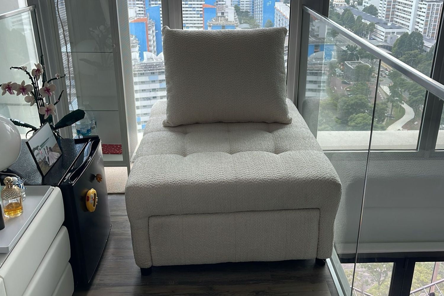 Candy 1 seater white boucle fabric sofa bed
