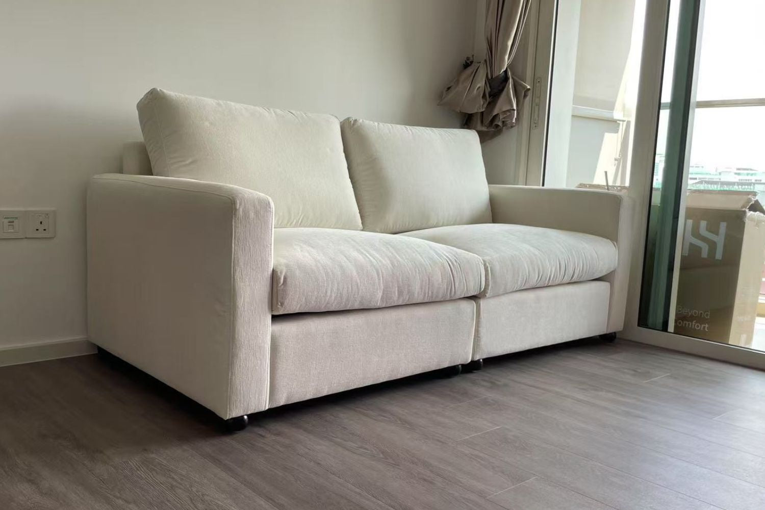 Chalet 180cm white fabric sofa