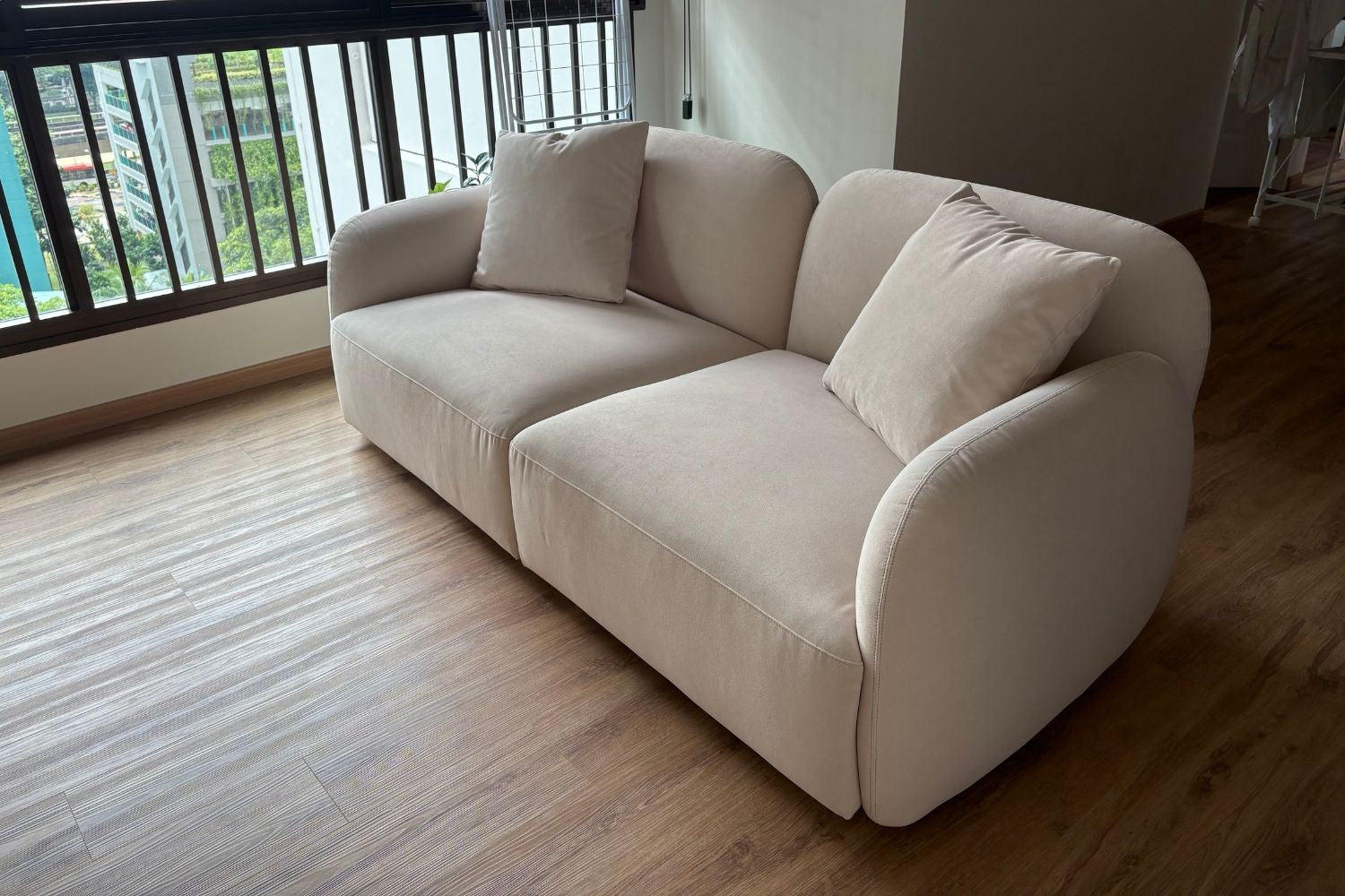 Charmy 192cm Beige Fabric Sofa Chups Tam | Nov 25