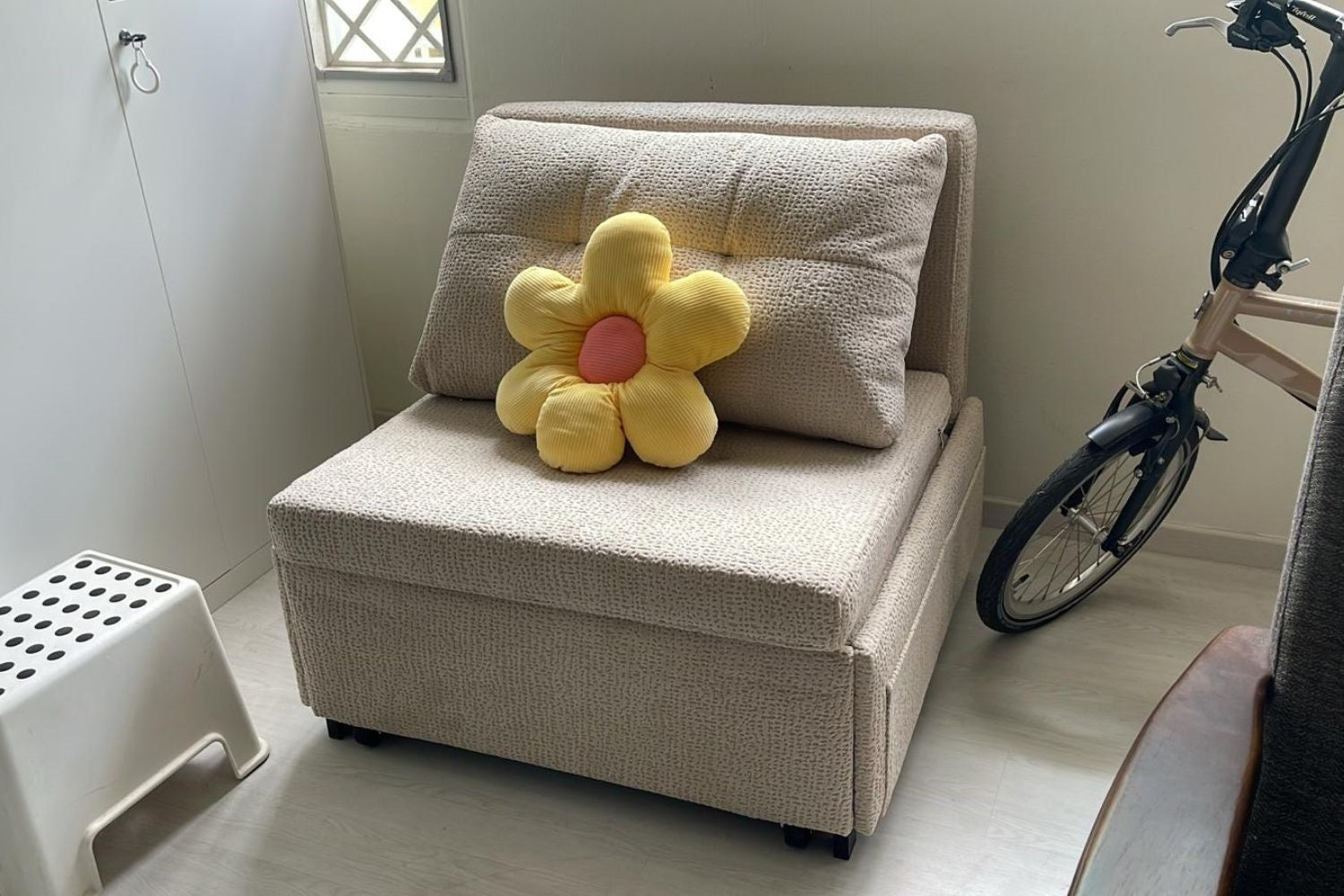Ciabatta 1 seater beige fabric sofa bed