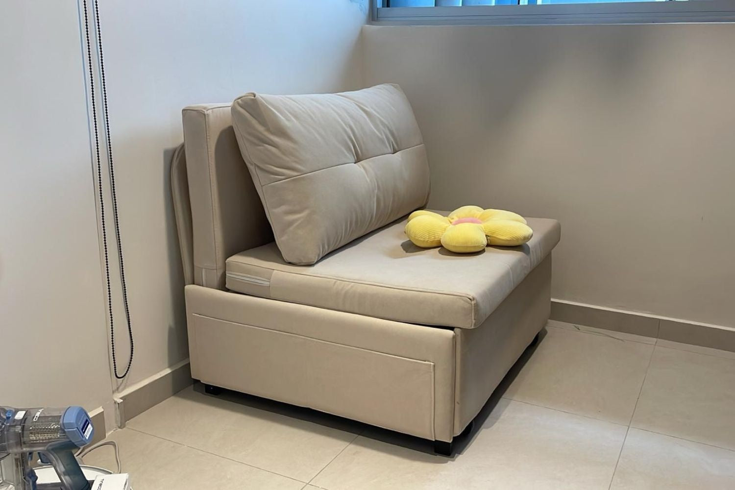 Ciabatta 1 seater beige pet friendly fabric sofa bed