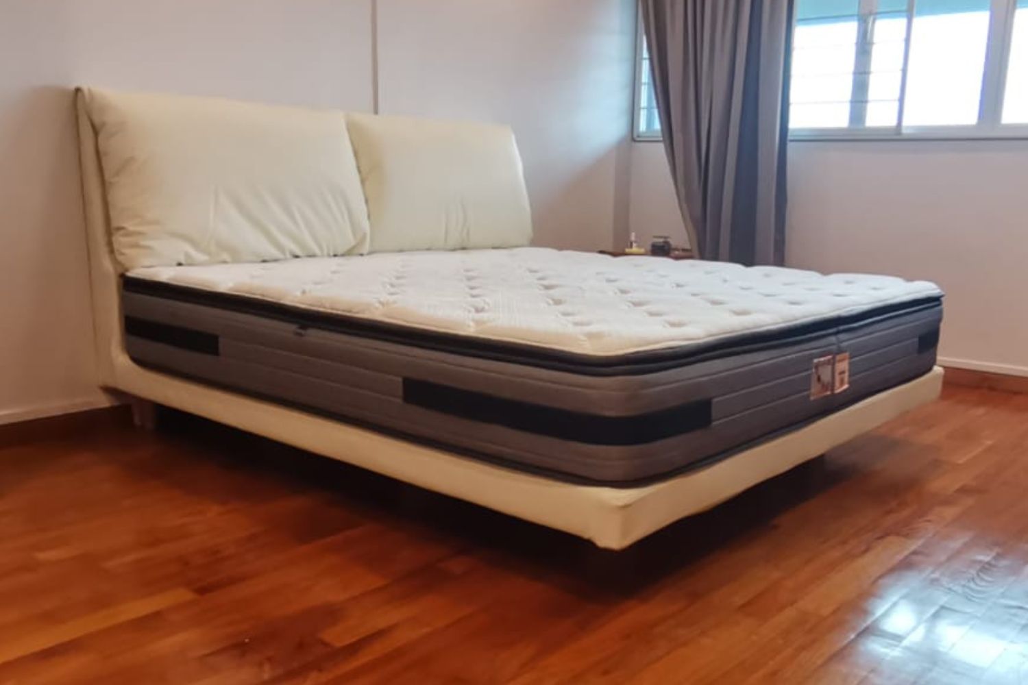 Comfy king size white faux leather bed frame