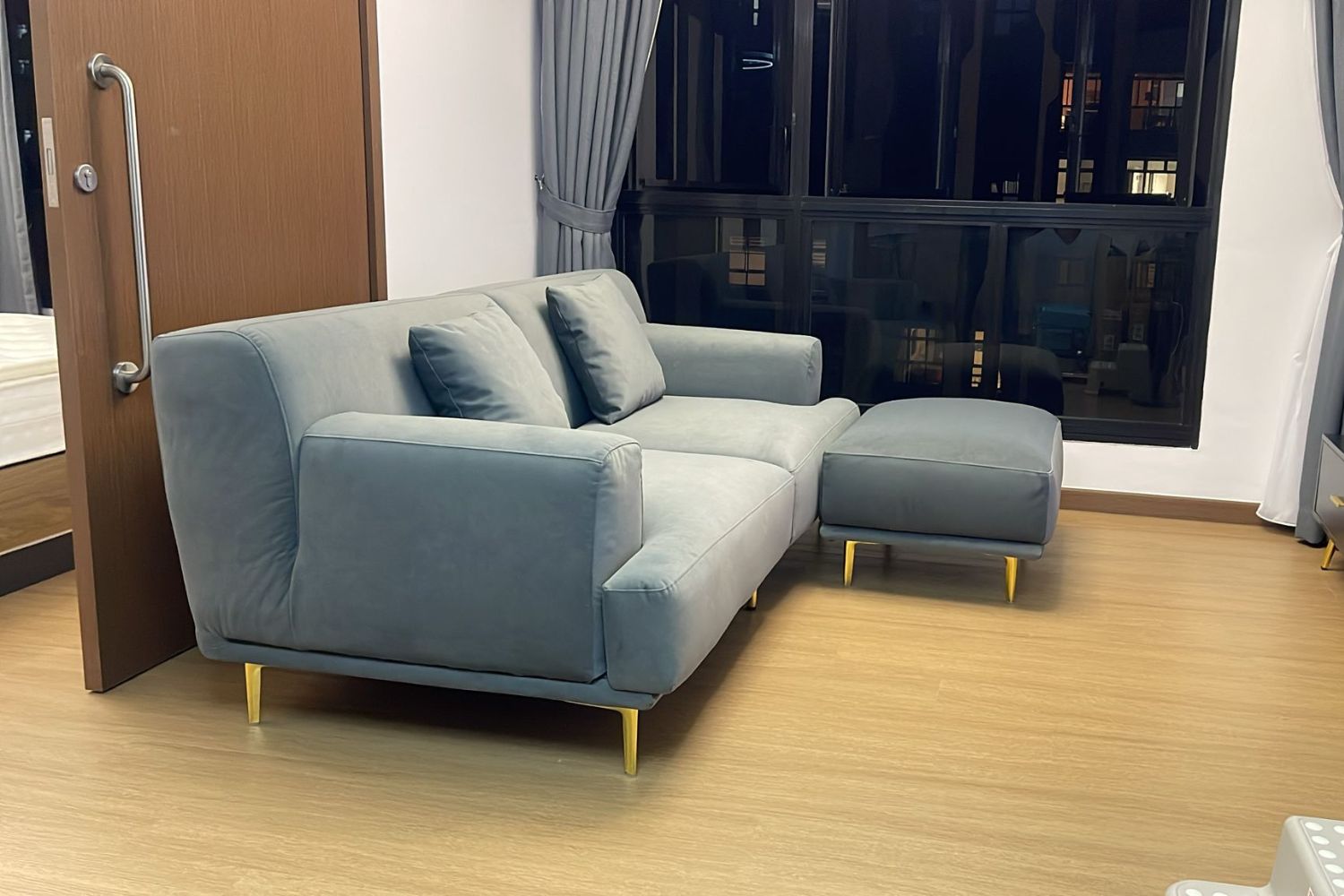 Crystal 200cm grey pet friendly fabric sofa with ottoman