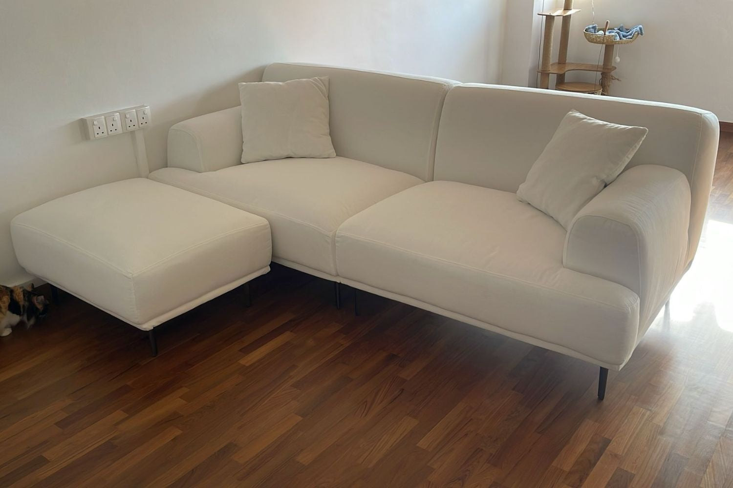 Crystal 220cm White Fabric (Karmi 01) Sofa + Ottoman Amanda | Oct 25