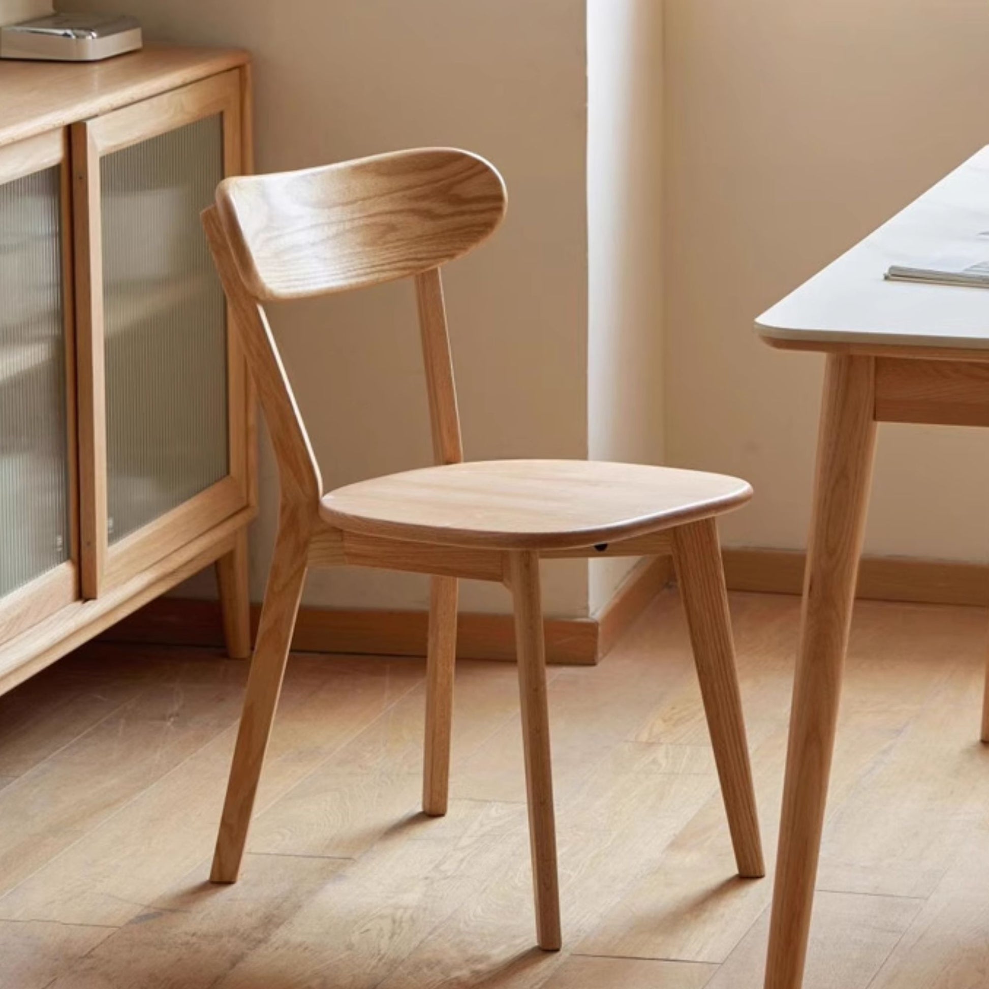 Tank oak wood chair in natural wood finish