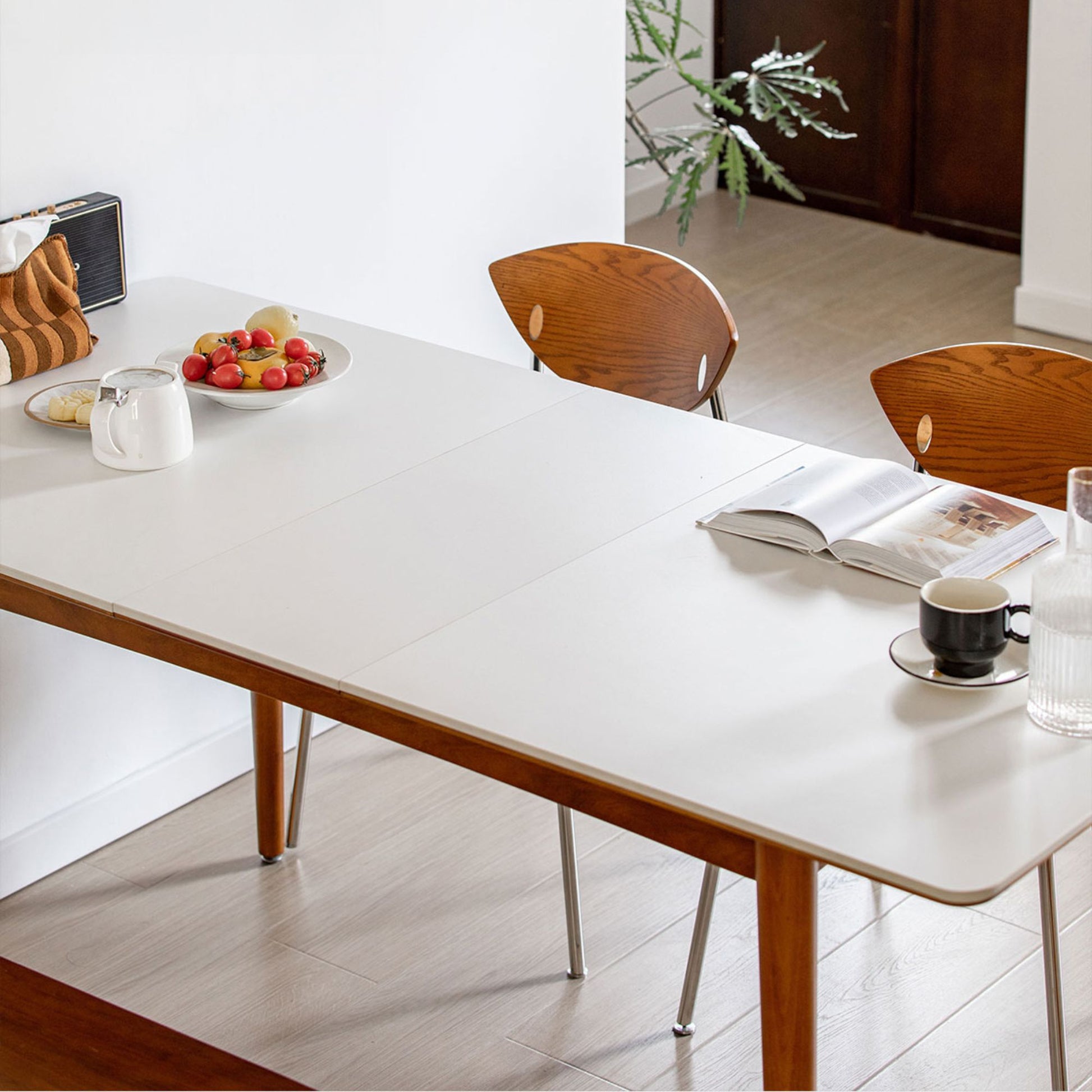 Tyler extendable sintered stone dining table white